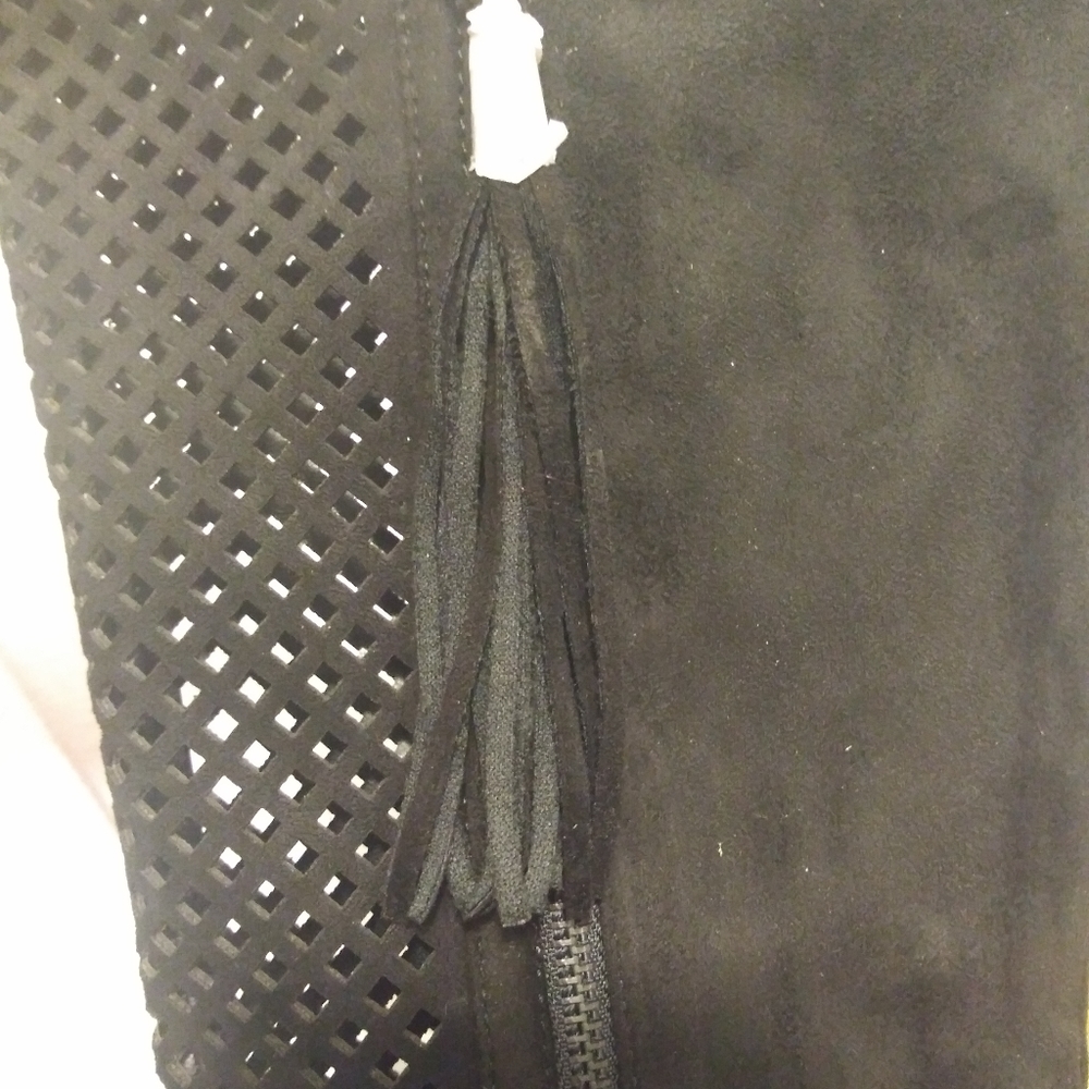 Boots - Picture 3 of 4